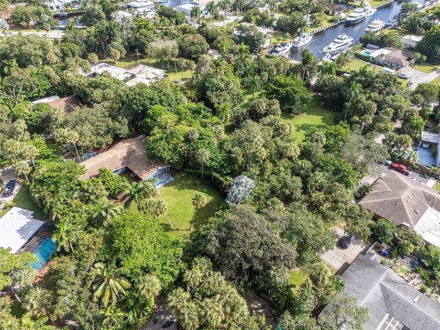 2211 SW 27th Ter, Fort Lauderdale, FL 33312