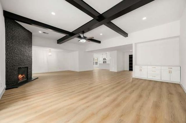 5518 Beechnut Street, Houston, TX 77096