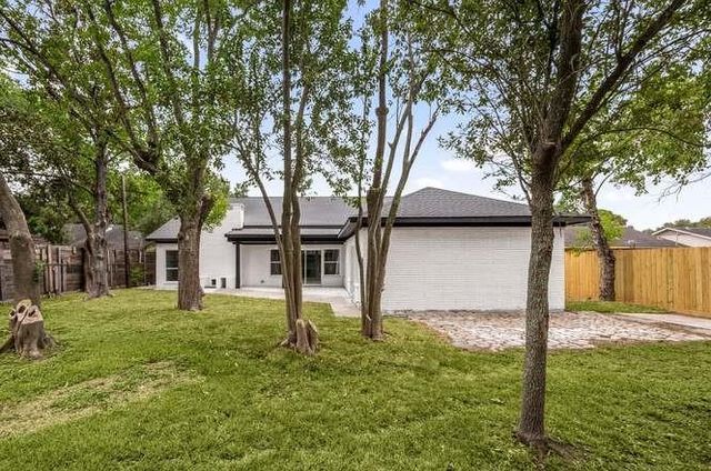 5518 Beechnut Street, Houston, TX 77096