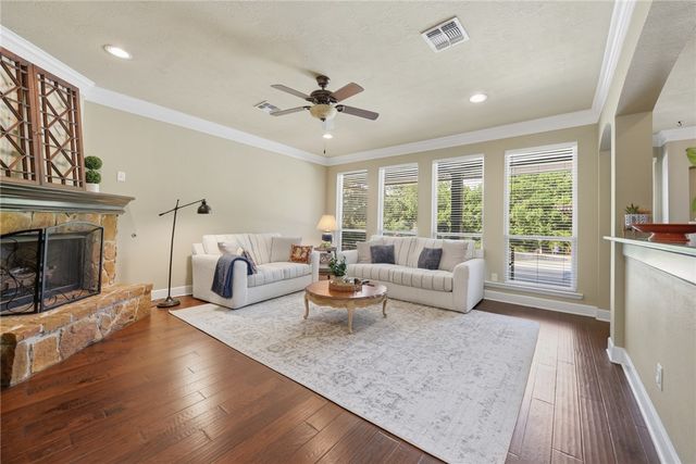 2205 Ralston Creek Court, Brenham, TX 77833