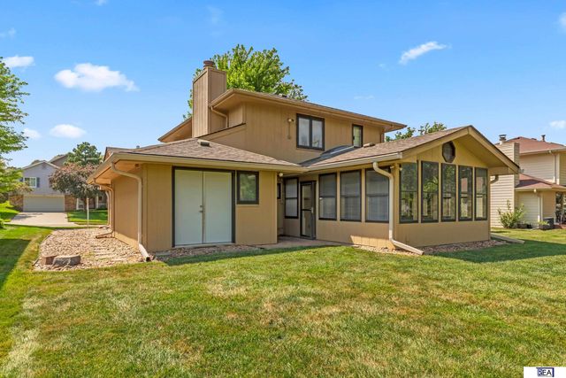 6423 S 92 Street, Omaha, NE 68127