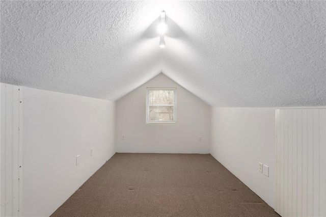 3550 NW Edgewater Trail, Kansas City, MO 64151