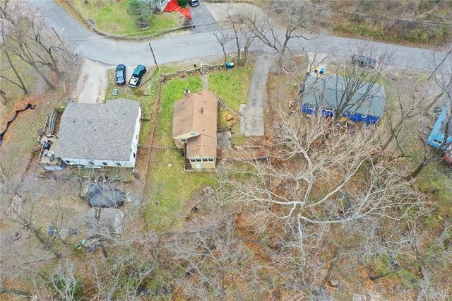 3550 NW Edgewater Trail, Kansas City, MO 64151