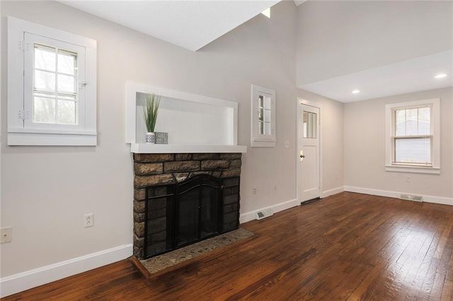 3550 NW Edgewater Trail, Kansas City, MO 64151