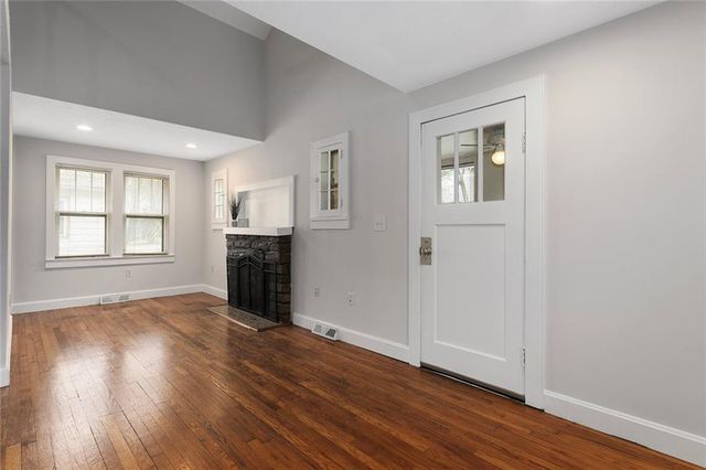 3550 NW Edgewater Trail, Kansas City, MO 64151