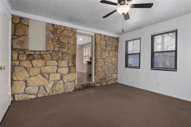 3550 NW Edgewater Trail, Kansas City, MO 64151