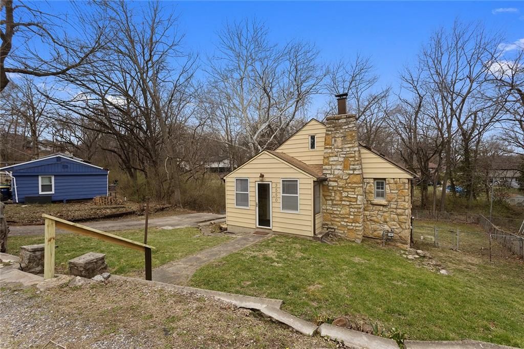 3550 NW Edgewater Trail, Kansas City, MO 64151