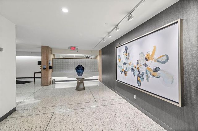 2510 Grand Boulevard 2701, Kansas City, MO 64108