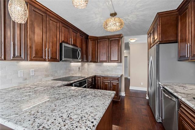 2510 Grand Boulevard 2701, Kansas City, MO 64108