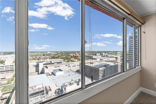 2510 Grand Boulevard 2701, Kansas City, MO 64108