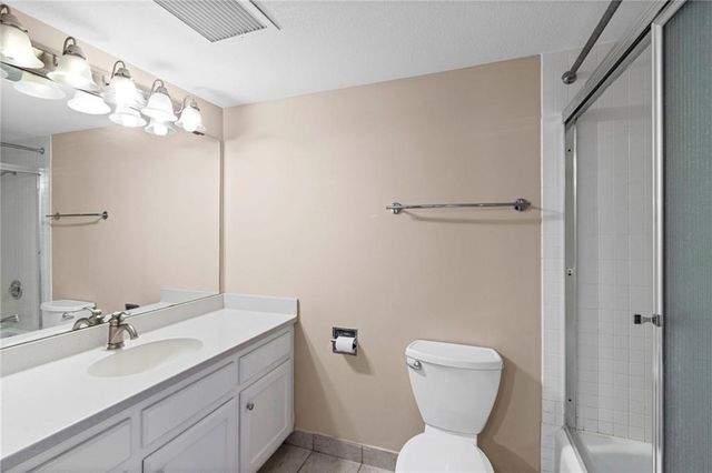 2510 Grand Boulevard 2701, Kansas City, MO 64108