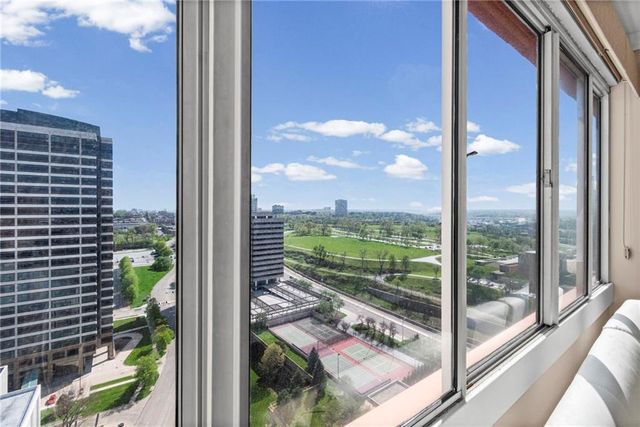 2510 Grand Boulevard 2701, Kansas City, MO 64108