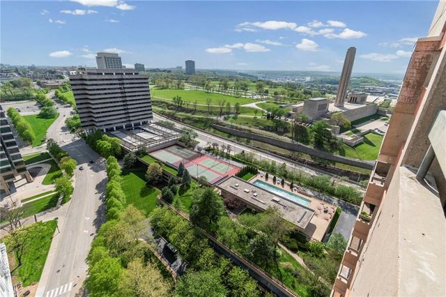 2510 Grand Boulevard 2701, Kansas City, MO 64108
