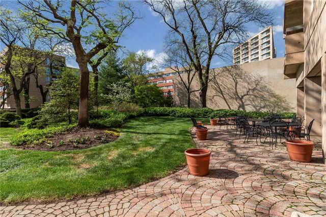 2510 Grand Boulevard 2701, Kansas City, MO 64108