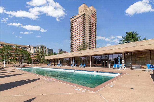2510 Grand Boulevard 2701, Kansas City, MO 64108