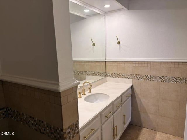 4225 Via Arbolada 547, Los Angeles, CA 90042