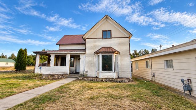 206 E Crawford St, Deer Park, WA 99006 property photo