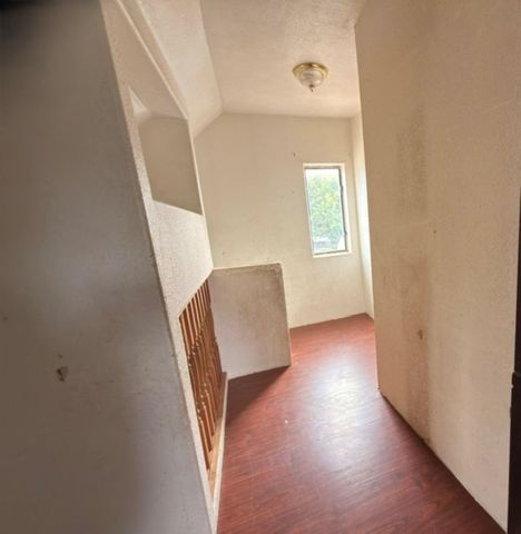 206 E Crawford St, Deer Park, WA 99006