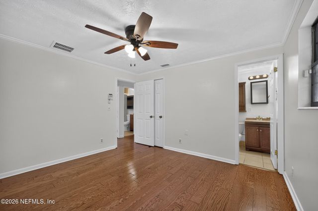 1504 HAMMONDWOOD Road N, Jacksonville, FL 32221