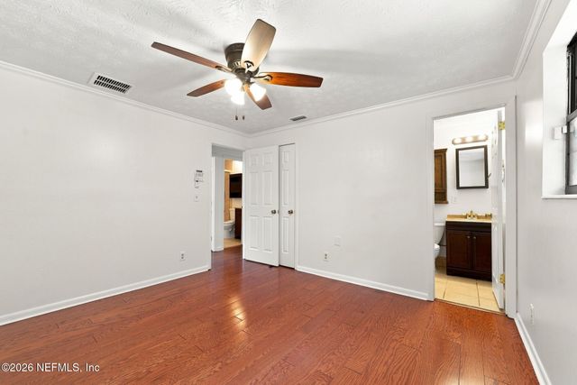 1504 HAMMONDWOOD Road N, Jacksonville, FL 32221