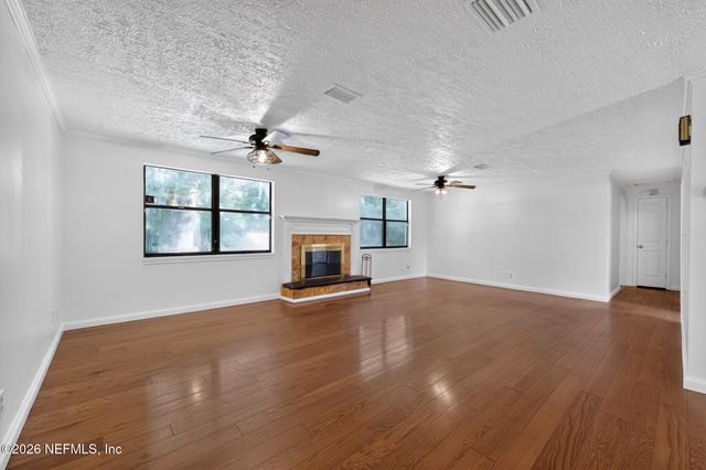 1504 HAMMONDWOOD Road N, Jacksonville, FL 32221