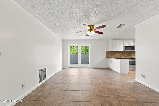 1504 HAMMONDWOOD Road N, Jacksonville, FL 32221