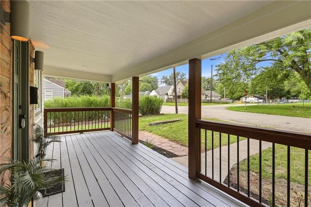 937 S Pope Avenue, Independence, MO 64050