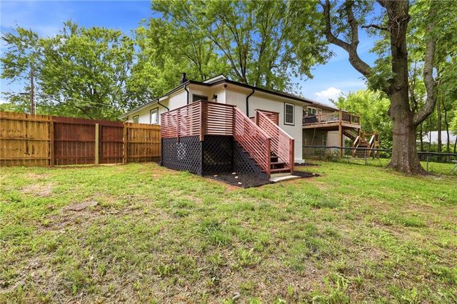 937 S Pope Avenue, Independence, MO 64050