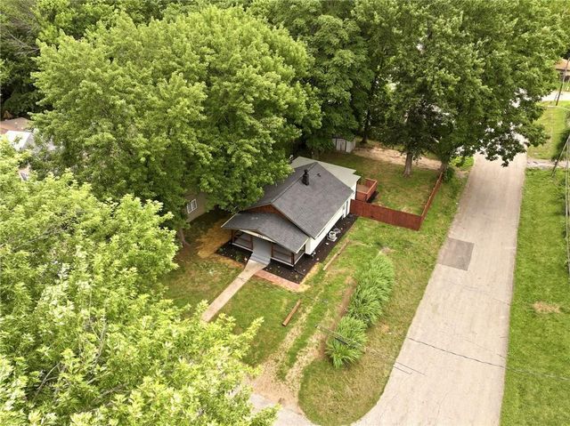 937 S Pope Avenue, Independence, MO 64050