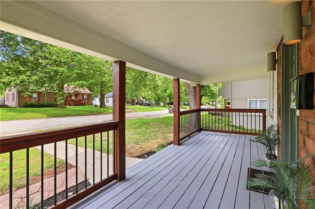 937 S Pope Avenue, Independence, MO 64050