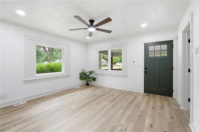 937 S Pope Avenue, Independence, MO 64050