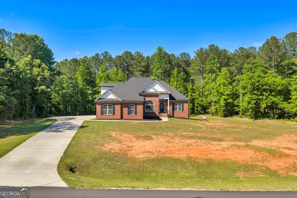 2594 Lassiter Road, Forsyth, GA 31029