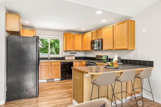 3303 156th Street SW, Lynnwood, WA 98087