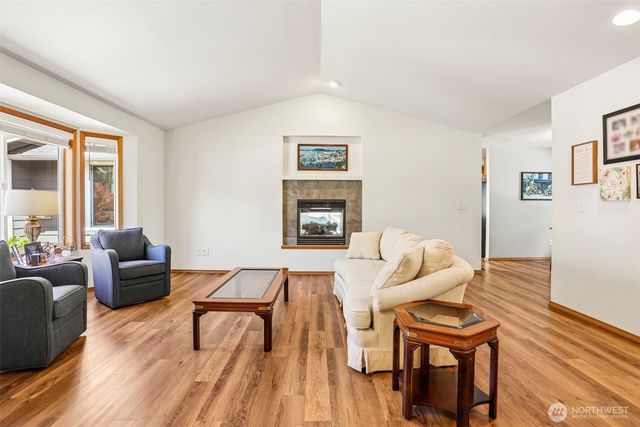3303 156th Street SW, Lynnwood, WA 98087