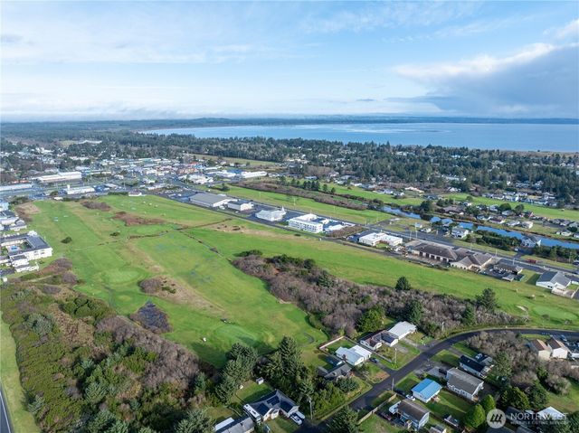 564 & 568 Point Brown Avenue NE, Ocean Shores, WA 98569