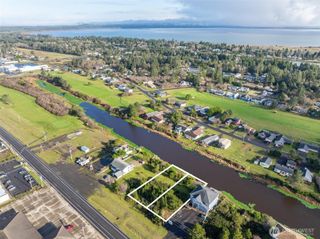 564 & 568 Point Brown Avenue NE, Ocean Shores, WA 98569