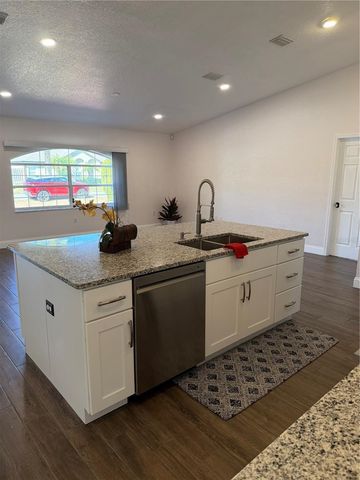 30 Patuxent Ln, Palm Coast, FL 32164