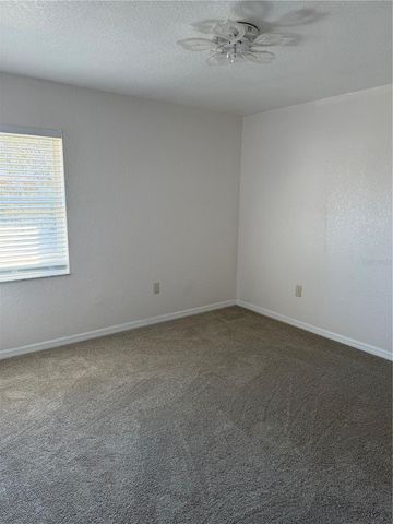 30 Patuxent Ln, Palm Coast, FL 32164