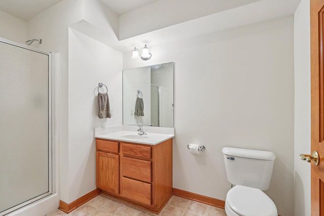 319 Endfield CIRCLE, Waukesha, WI 53186