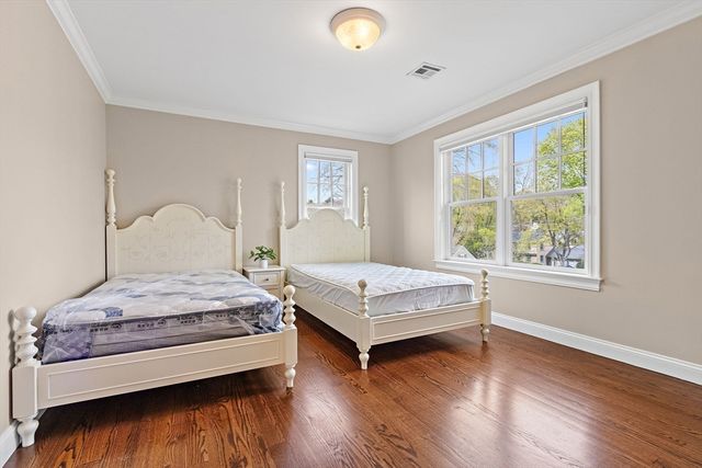 37 Wall Street, Wellesley, MA 02481