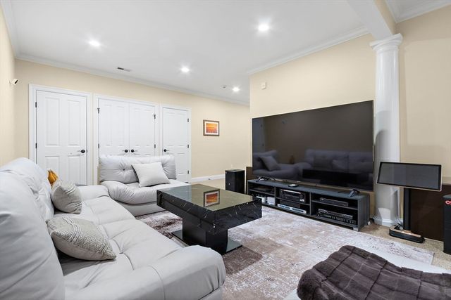 37 Wall Street, Wellesley, MA 02481