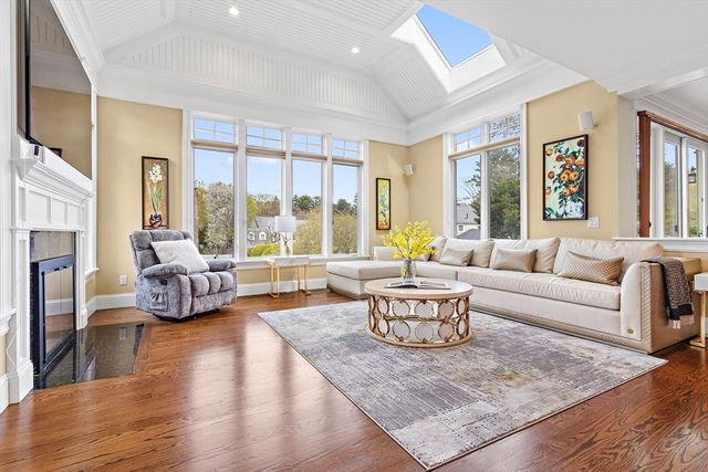 37 Wall Street, Wellesley, MA 02481