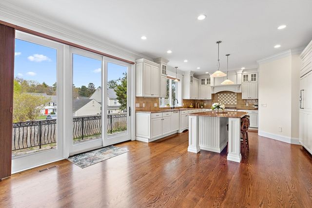 37 Wall Street, Wellesley, MA 02481