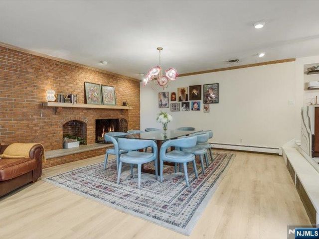 372 McKinley Boulevard, Paramus, NJ 07652