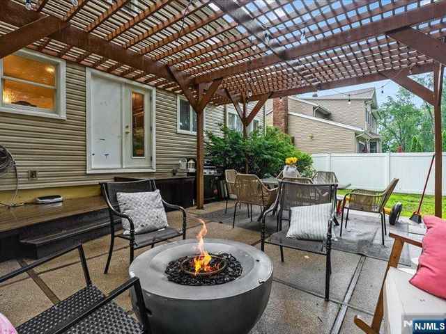372 McKinley Boulevard, Paramus, NJ 07652
