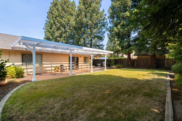 125 Ofria Dr, Folsom, CA 95630
