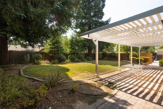 125 Ofria Dr, Folsom, CA 95630