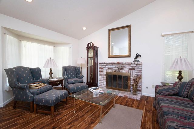 125 Ofria Dr, Folsom, CA 95630