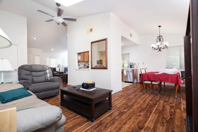 125 Ofria Dr, Folsom, CA 95630