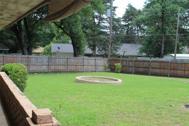 914 Stillmeadow Road, Dallas, TX 75232
